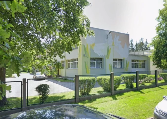 "Это не просто здание": в Иманте собирают подписи за сохранение детского сада