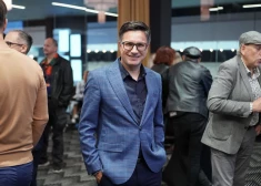 Noklausies - jaunu dziesmu saviem faniem piedāvā Andris Ērglis