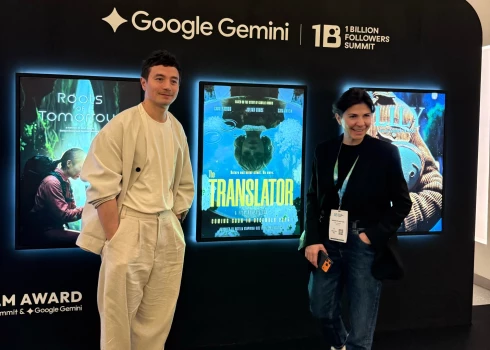 Фильм "The Translator" ("Переводчик"), созданный украинским кинорежиссером Филиппом Ли и продюсером Нателлой Крапивиной, несколько недель назад вошел в топ-5 лучших AI-фильмов мира по версии Google.