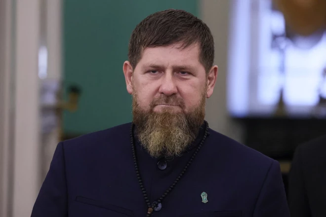 Ramzans Kadirovs joprojām ir dzīvs, bet klanu karš par viņa mantojumu jau ir sācies.