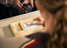 Дешево, но рискованно: почему очки из интернета могут навредить зрению