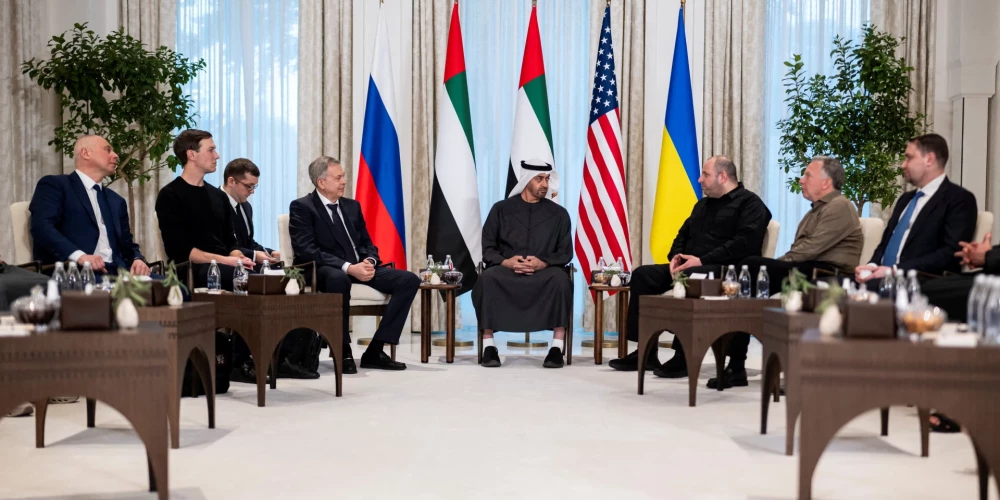 Kremlis apstiprina nākamo sarunu kārtu ar Ukrainu Abū Dabī. 