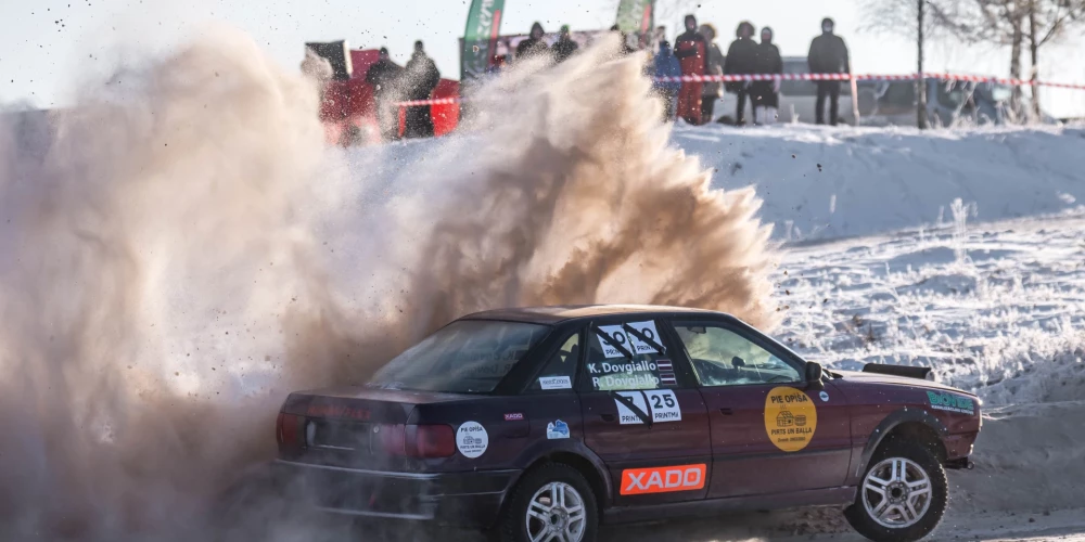 Sacensību sākumā gaisa temperatūra nokritās pat līdz -28 grādiem (foto: Raimonds Volonts)