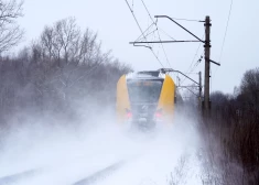 Joprojām traucēta vilcienu satiksme Tukuma līnijā