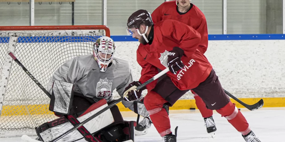 Latvijas hokejisti gatavojas olimpiskajām spēlēm (foto: Guntis Lazdāns / LHF)