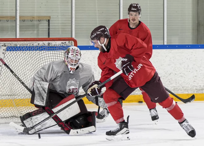 Latvijas hokejisti gatavojas olimpiskajām spēlēm (foto: Guntis Lazdāns / LHF)