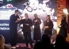 Psiholoģisko intrigu cienītājiem prezentē jauno televīzijas realitātes spēli “Limuzīns dāvanā”. FOTO