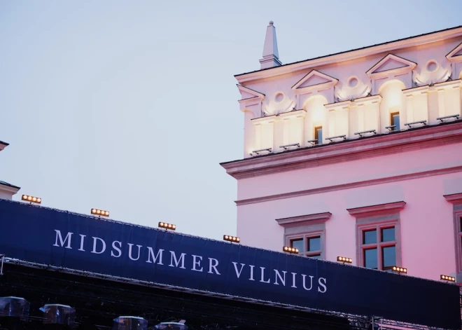 Skandāls ap Lietuvas festivālu “Midsummer Vilnius”: mākslinieki atsakās uzstāties pēc ziņām par organizatoru saistību ar Epstīnu