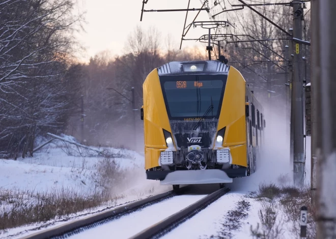 Stipra sala dēļ izmaiņas Skultes un Siguldas vilcienu kustības grafikā stāsies spēkā tikai no 13. februāra