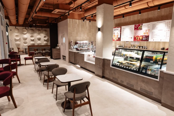 Международный бренд Costa Coffee разработал новый глобальный дизайн кофеен.