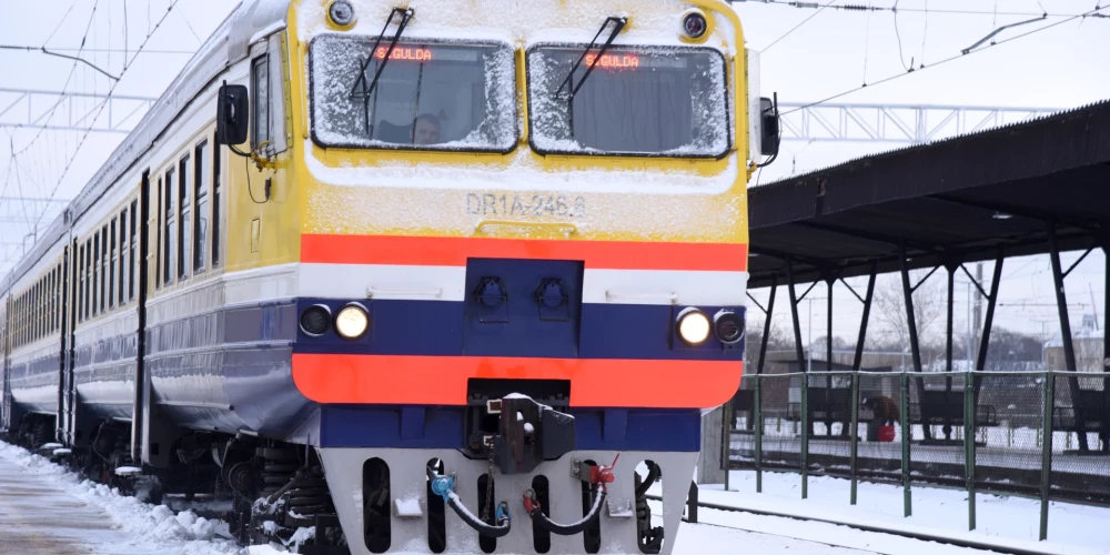 Из-за незавершенных работ на станции Земитаны LDz продлил стройку до 12 февраля и оставил прежний график.