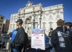 Lai vēlēšanās piepildītos, nāksies maksāt – pie Trevi strūklakas vairs nevar piekļūt kā agrāk
