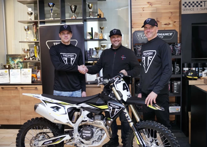 2. februārī jaunie Triumph TF450 – RC modeļi tika nodoti sporta komandai “FFF”.