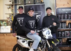 FOTO: Lauris un Uldis Freibergi gatavi 2026. gada sezonai! Sportistu rīcībā nonāk Triumph TF450 – RC