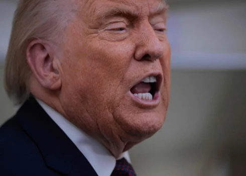 Trampa apgalvojumi pārsteidza ekspertus. Visvairāk uz Trampu apvainojās Lielbritānijā, jo briti zaudējuši Afganistānā daudz karavīru. Grenlande nekad nav piederējusi ASV.