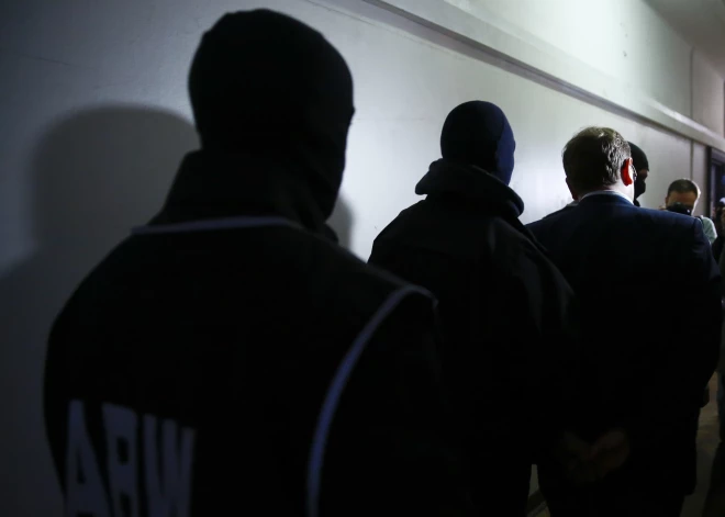 Aizdomās par spiegošanu Krievijas labā Polijā aizturēts Aizsardzības ministrijas darbinieks