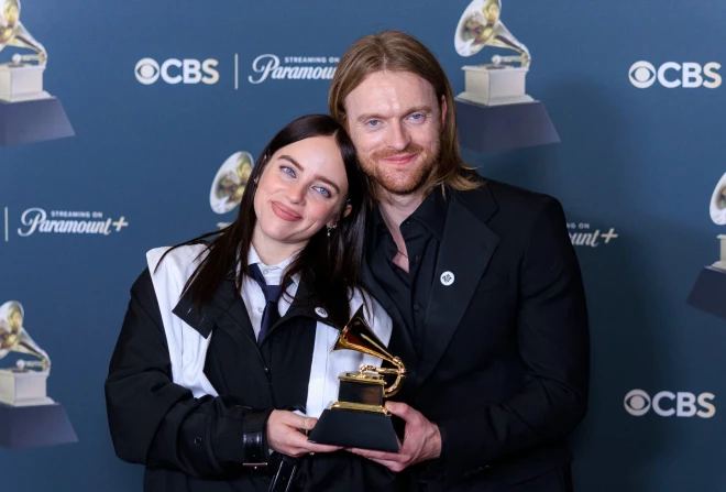 Billija Ailiša ar brāli Fineasu O’Konelu.