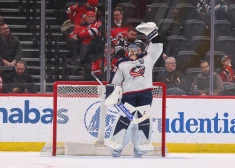 Merzļikins pirmo reizi sezonā paliek nepārspēts NHL mačā