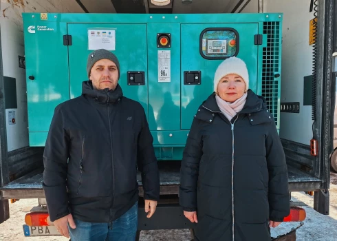 Valmieras novads dāvina jaudīgu ģeneratoru Ukrainai. 