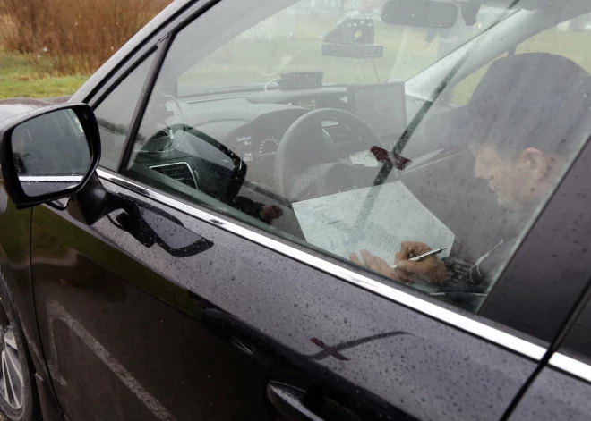 В Латвии вводят новый порядок оплаты штрафов, выписанных автоводителям