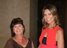 ASV bezvēsts pazudusi populāras žurnālistes māte. Mājās atrastas asins pēdas