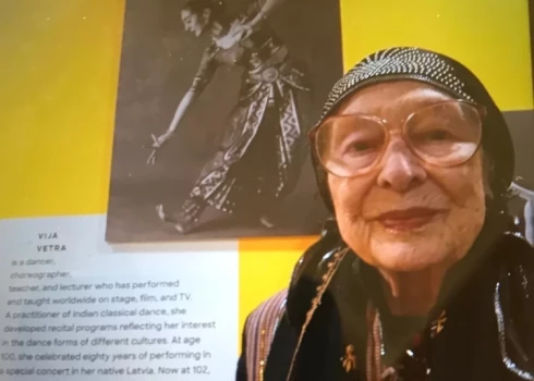 Вия Ветра живет в доме для художников на Манхэттене в Нью-Йорке.