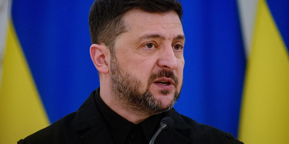 Ukrainas prezidents Volodimirs Zelenskis paziņojis, ka Krievija ASV ierosinātos deeskalācijas soļus izmantojusi kā taktisku pauzi.