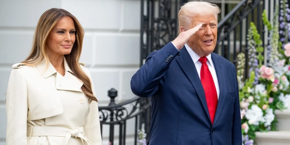 Melānija Trampa un Donalds Tramps.