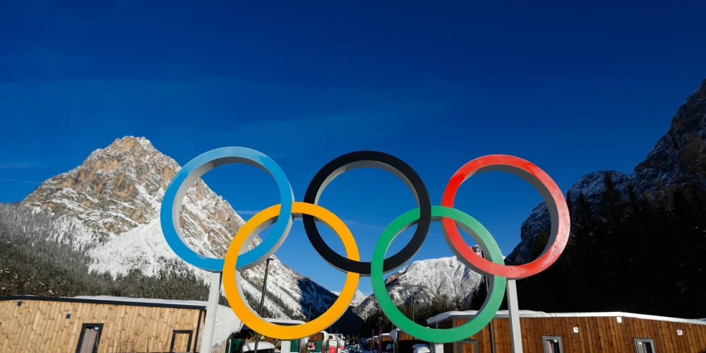 Olimpiskie apļi Kortīnas olimpiskajā ciematā.