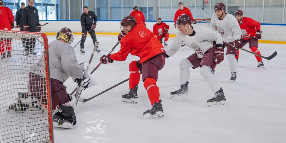 Latvijas hokeja izlases pēdējais treniņš Rīgā (foto: Ansis Ancovs)