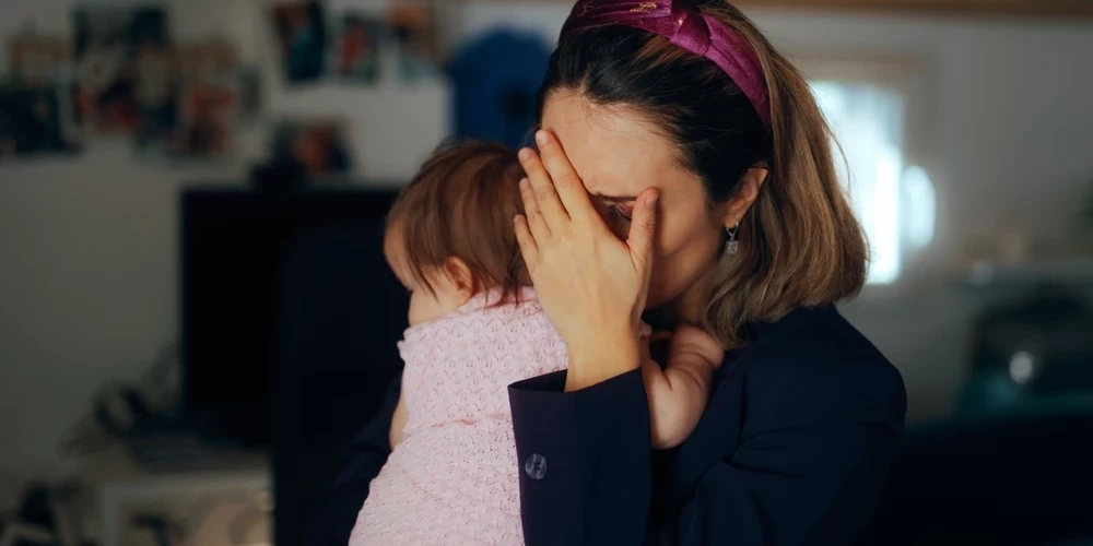 Ja sievietei jau bijuši kādi psihiski traucējumi, neatkarīgi no tā, kādi tie bija – depresija, trauksme vai kāds cits traucējums, pēcdzemdību depresijas risks ir augstāks.