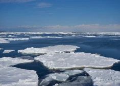 После 7-летнего перерыва в Рижский залив снова вышел ледокол 