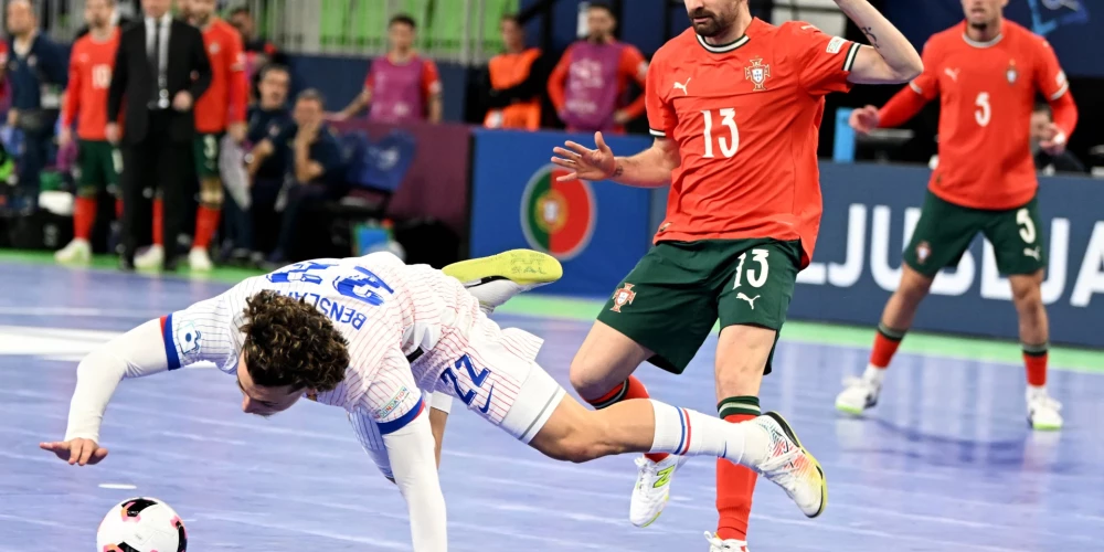 Portugāle pusfinālā pārspēja Franciju un centīsies trešo reizi pēc kārtas kļūt par Eiropas čempioni