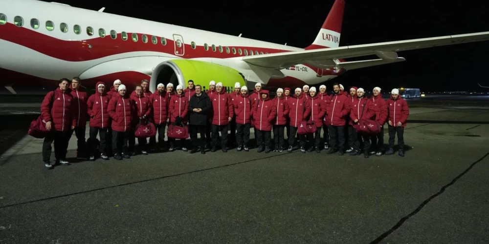 Президент и сборная Латвии по хоккею отправились на Олимпиаду.