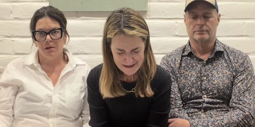 Nensijas Gatrijas bērni ar emocionālu video vērsušies pie mātes nolaupītājiem.