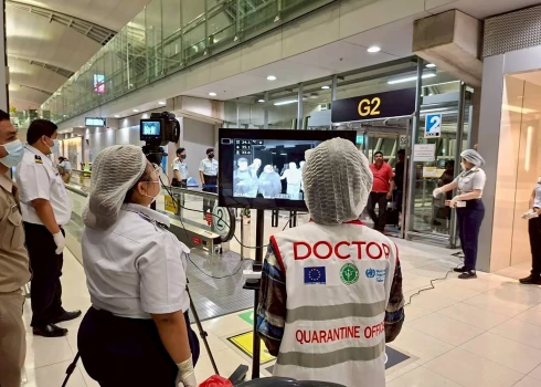 Vairākās lidostās atjaunotas Covid-19 laikā ieviestās veselības pārbaudes.