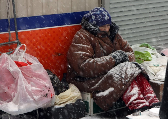 Rīdzinieki aicināti ziedot silto apģērbu bezpajumtniekiem