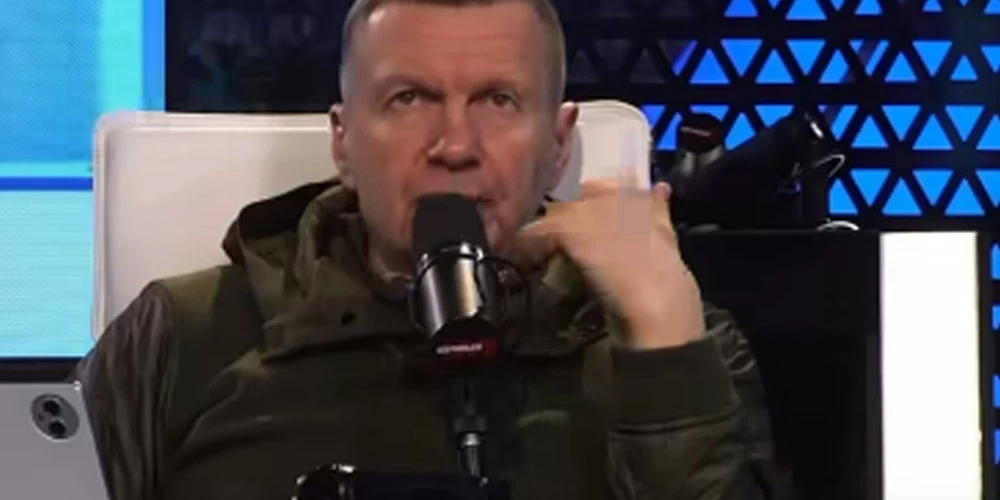 Propagandists Vladimirs Solovjovs aicināja Donaldu Trampu piezvanīt Īlonam Maskam. 