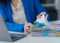 Ātrāka saziņa ar valsti: no 1. marta iestādēm uz iesniegumiem būs jāatbild 10 darbdienās