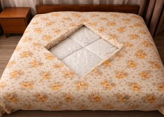 Padomju laika dīvainība: kāpēc segas pārvalkiem bija rombveida caurums