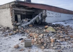 В селе Пастенде после взрыва частично обрушилось здание магазина.