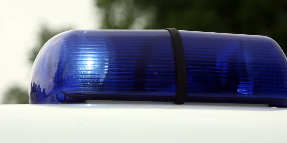 Valsts policija aicina atsaukties aculieciniekus ceļu satiksmes negadījumam Jaunolainē