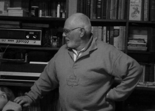 Aizsaulē devies tulkotājs Armīns Voitkāns