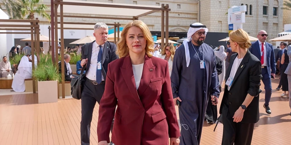 Сейм не смог проголосовать за отставку премьера.