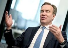 Zem Epstīna failu ceļaruļļa pakļuvis arī Pasaules ekonomikas foruma vadītājs Brende, pret viņu sāks izmeklēšanu
