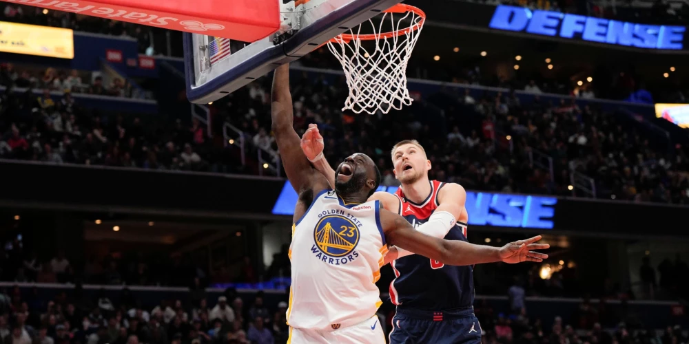 Vairāk nekā 10 gadus bijušie sāncenši Kristaps Porziņģis un Dreimonds Grīns būs kolēģi (foto: Scanpix / AP)