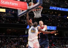 ESPN apskatnieks: "Warriors" centīsies Kristapu Porziņgi saspēlēt ar slaveno veterānu Dreimondu Grīnu