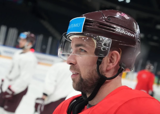 Roberts Bukarts turpmāk hokeju spēlēs Slovākijas līgā