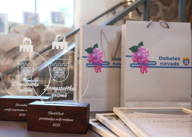 Dobeles pilī apbalvoti konkursa "Ziemassvētku gaismā 2025" dalībnieki
