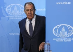 Lavrovs: daži Eiropas līderi "slepeni kontaktējas" ar Krieviju, pat slepus ierodas vizītēs